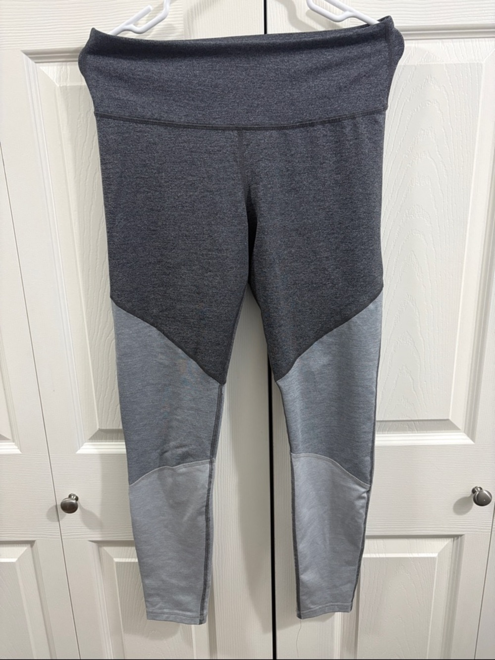 Old Navy Three-Tone Gray High-Waist Leggings